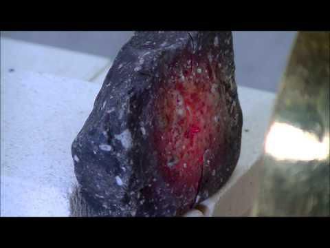 岩石の加熱・溶解・ガラス化シリーズ7 - 玄武岩－ハロゲンポイントヒーターの活用法ビデオ