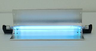 紫外線　線型照射器　UVL-115